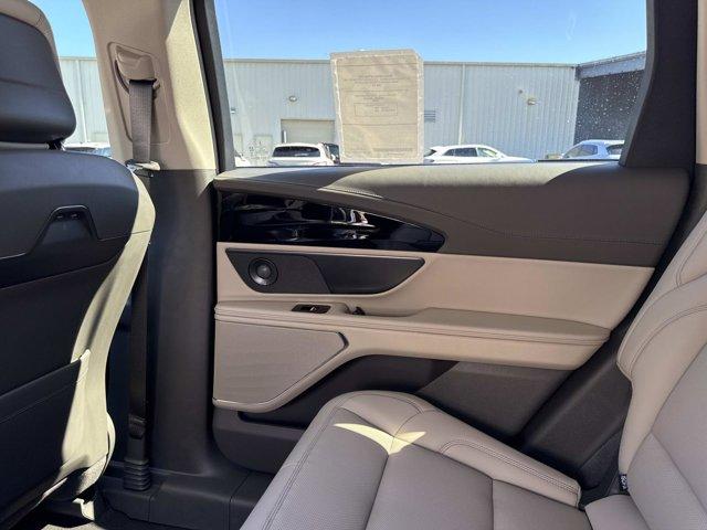 new 2025 Lincoln Nautilus car, priced at $58,020