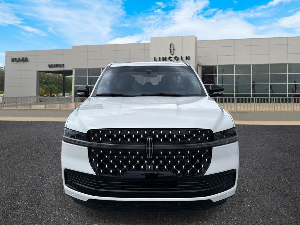new 2025 Lincoln Navigator car, priced at $123,185