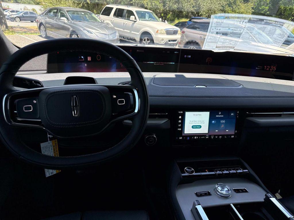 new 2025 Lincoln Navigator car, priced at $112,365