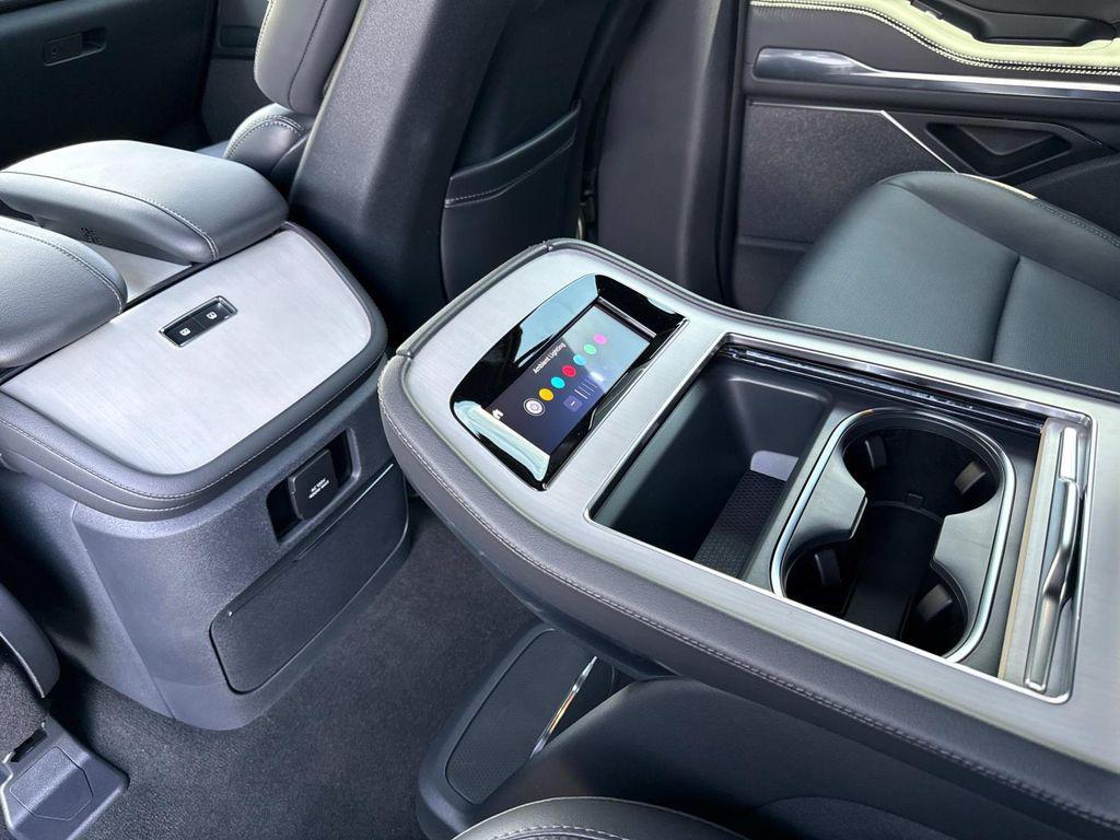 new 2025 Lincoln Navigator car, priced at $112,365