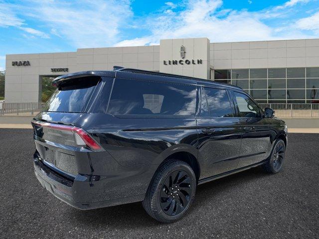 new 2025 Lincoln Navigator car, priced at $112,365