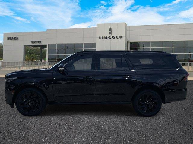 new 2025 Lincoln Navigator car, priced at $112,365