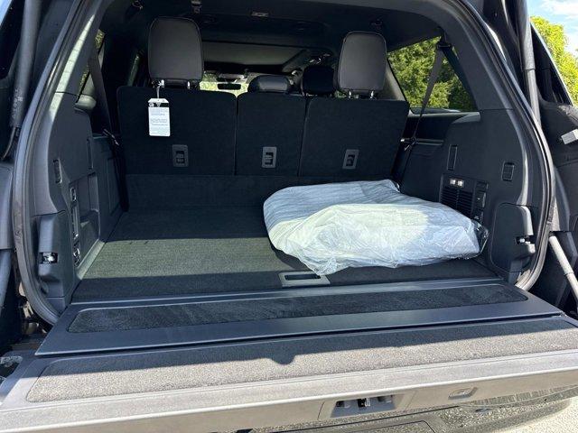 new 2025 Lincoln Navigator car, priced at $112,365