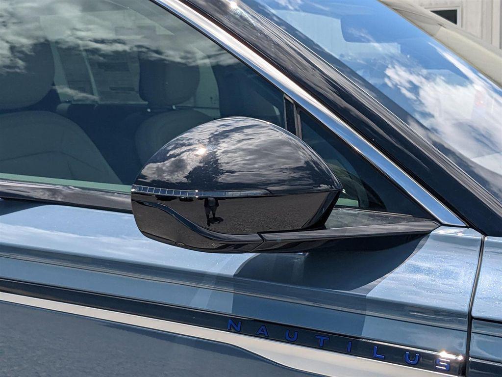 new 2025 Lincoln Nautilus car, priced at $61,020