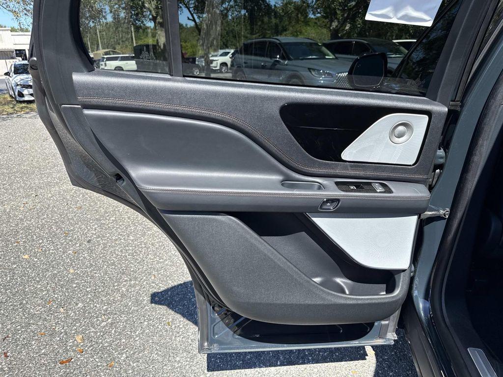 new 2025 Lincoln Aviator car, priced at $93,130