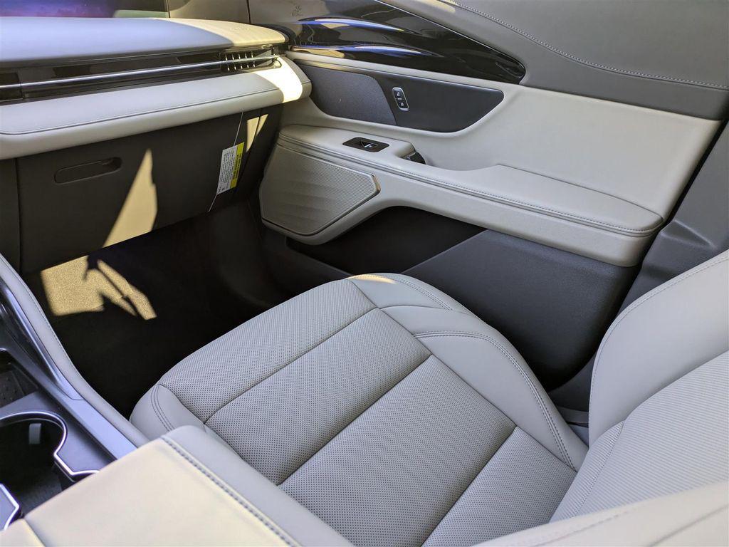 new 2025 Lincoln Nautilus car, priced at $56,235