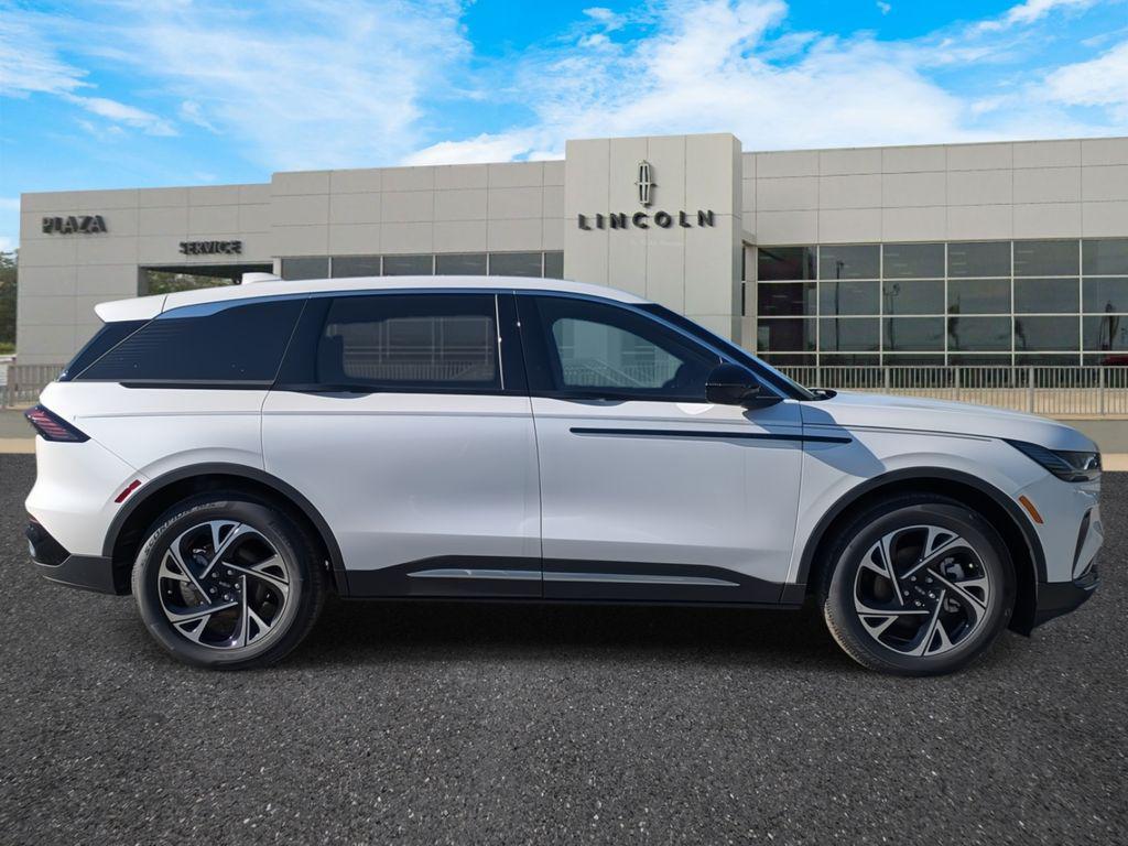 new 2025 Lincoln Nautilus car, priced at $56,235