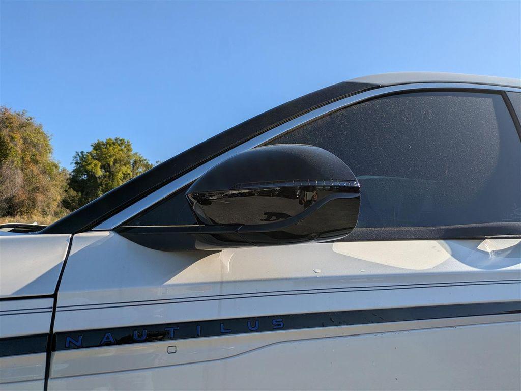 new 2025 Lincoln Nautilus car, priced at $56,235