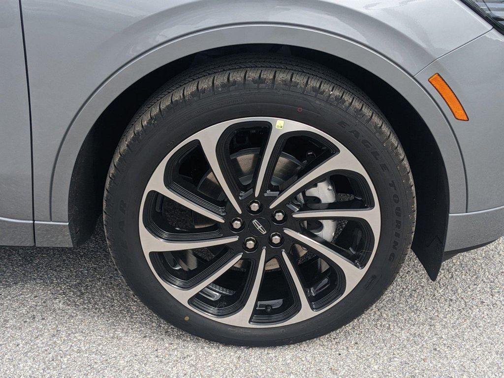 new 2025 Lincoln Nautilus car, priced at $76,395