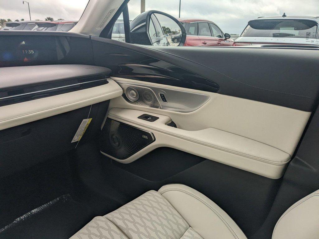 new 2025 Lincoln Nautilus car, priced at $76,395