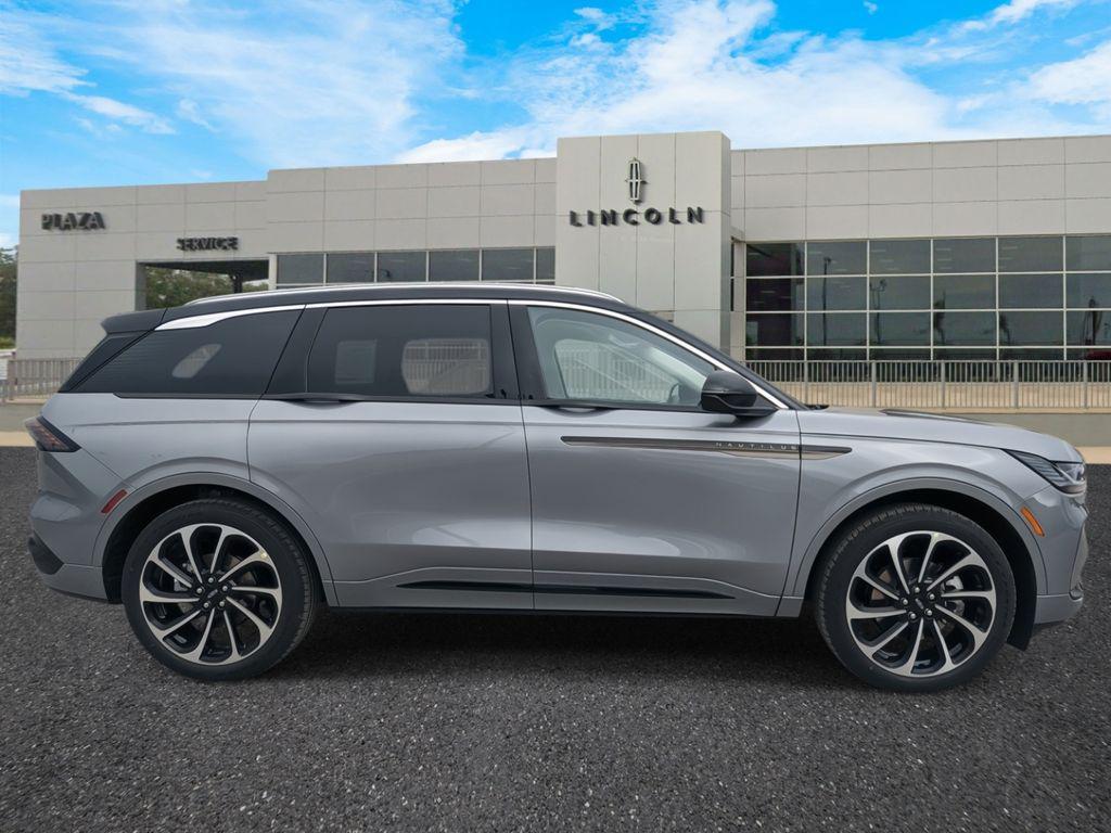 new 2025 Lincoln Nautilus car, priced at $76,395