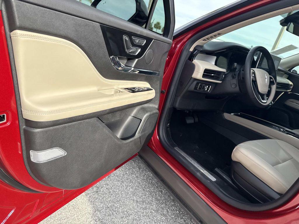 new 2025 Lincoln Corsair car, priced at $47,170