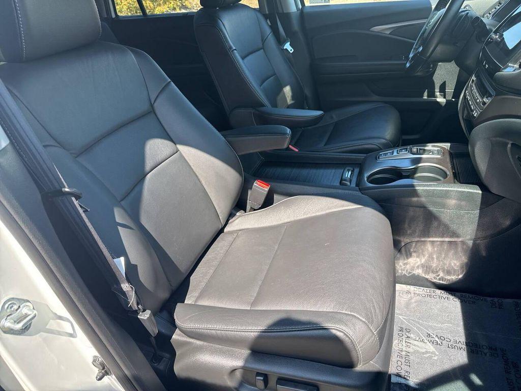 used 2022 Honda Pilot car, priced at $36,995