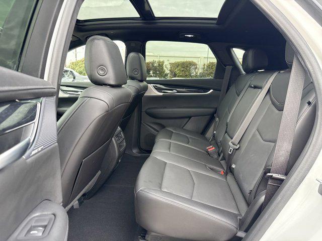 used 2023 Cadillac XT5 car, priced at $29,900