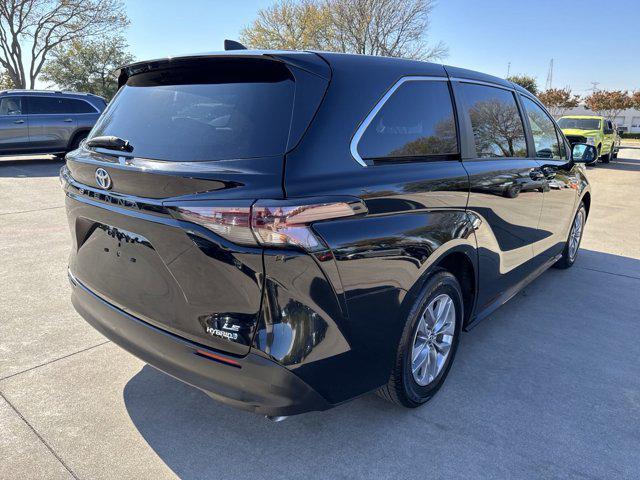 used 2023 Toyota Sienna car, priced at $37,999