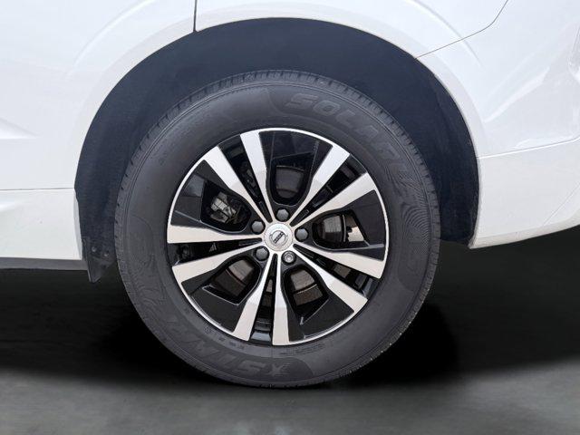 used 2023 Volvo XC60 car, priced at $26,988