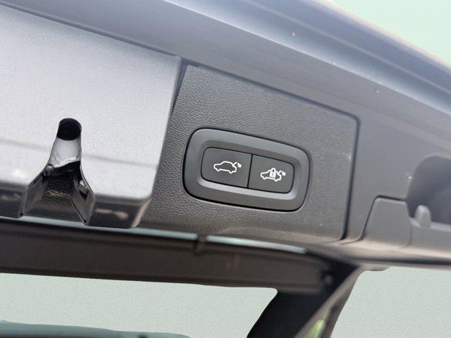 used 2023 Volvo XC60 car, priced at $26,988