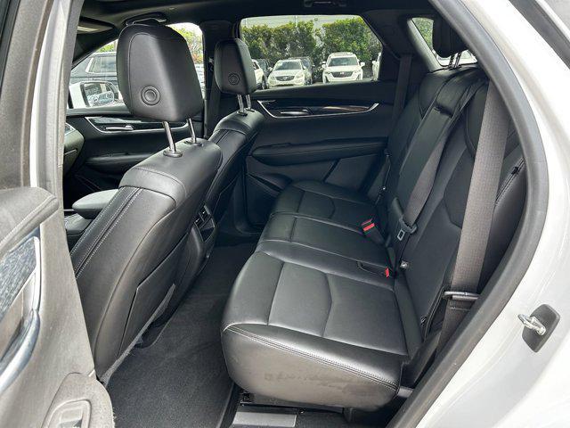 used 2022 Cadillac XT5 car, priced at $21,999