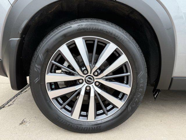 used 2022 Nissan Pathfinder car, priced at $32,990