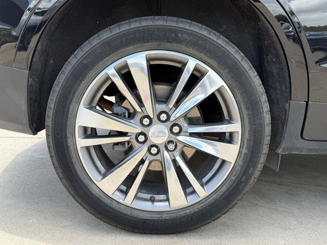used 2021 Cadillac XT5 car, priced at $23,999