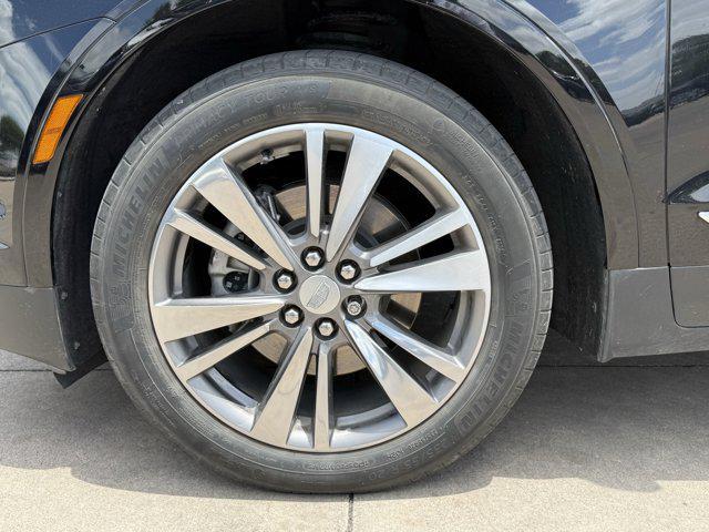 used 2021 Cadillac XT5 car, priced at $23,999