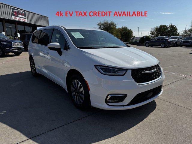 used 2023 Chrysler Pacifica Hybrid car, priced at $24,999