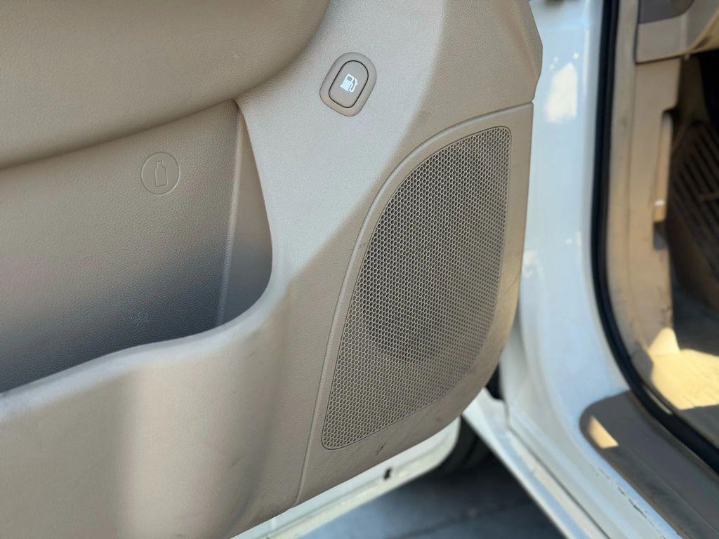 used 2007 Kia Sedona car, priced at $9,995