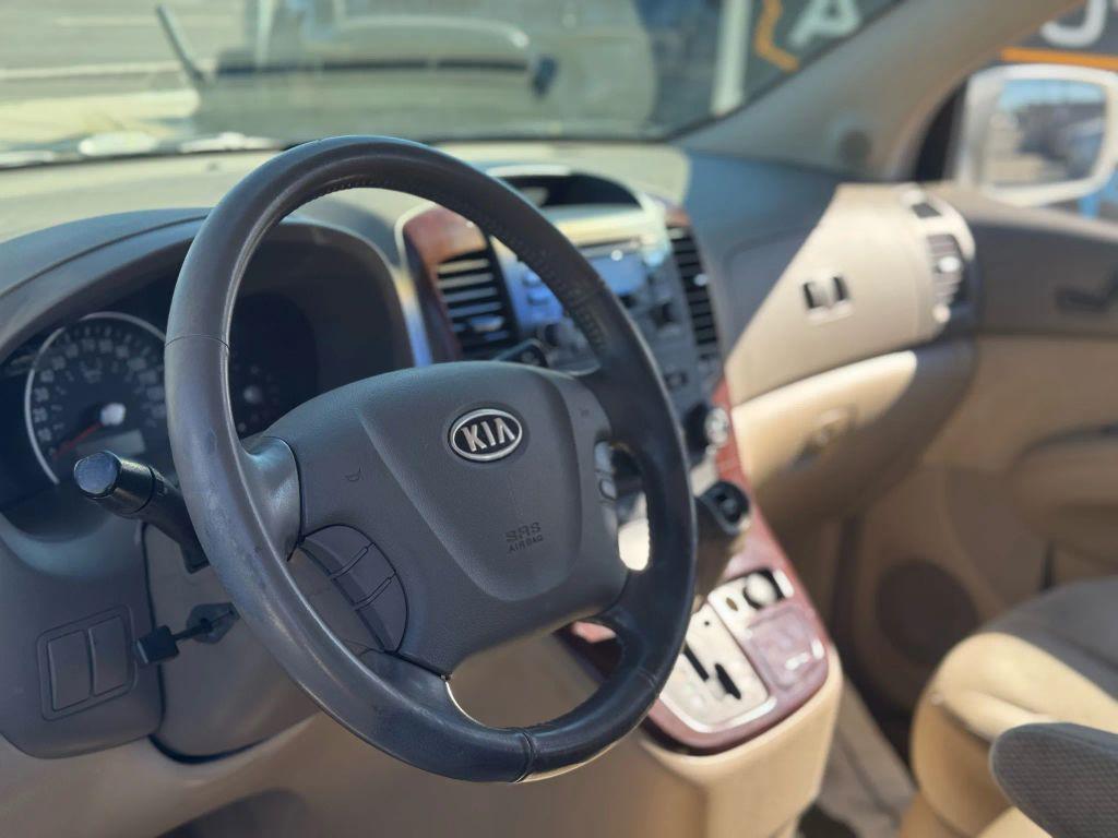 used 2007 Kia Sedona car, priced at $9,995