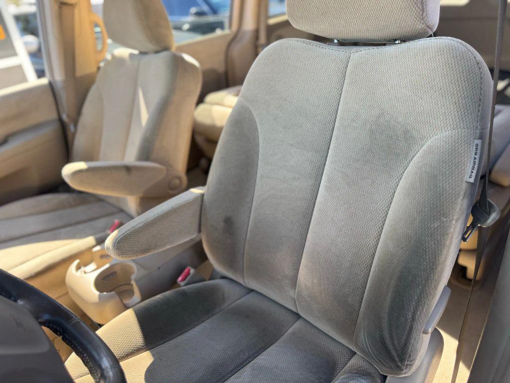 used 2007 Kia Sedona car, priced at $9,995