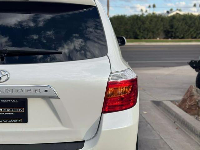 used 2010 Toyota Highlander car, priced at $10,495