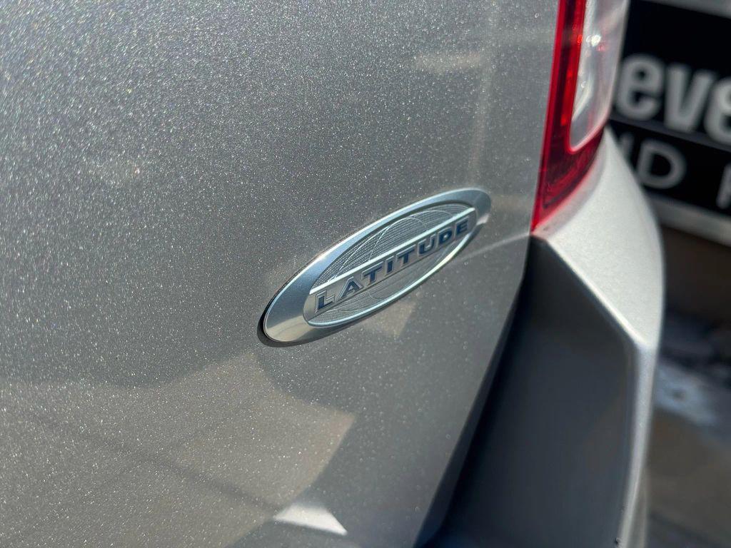 used 2016 Jeep Compass car, priced at $5,895