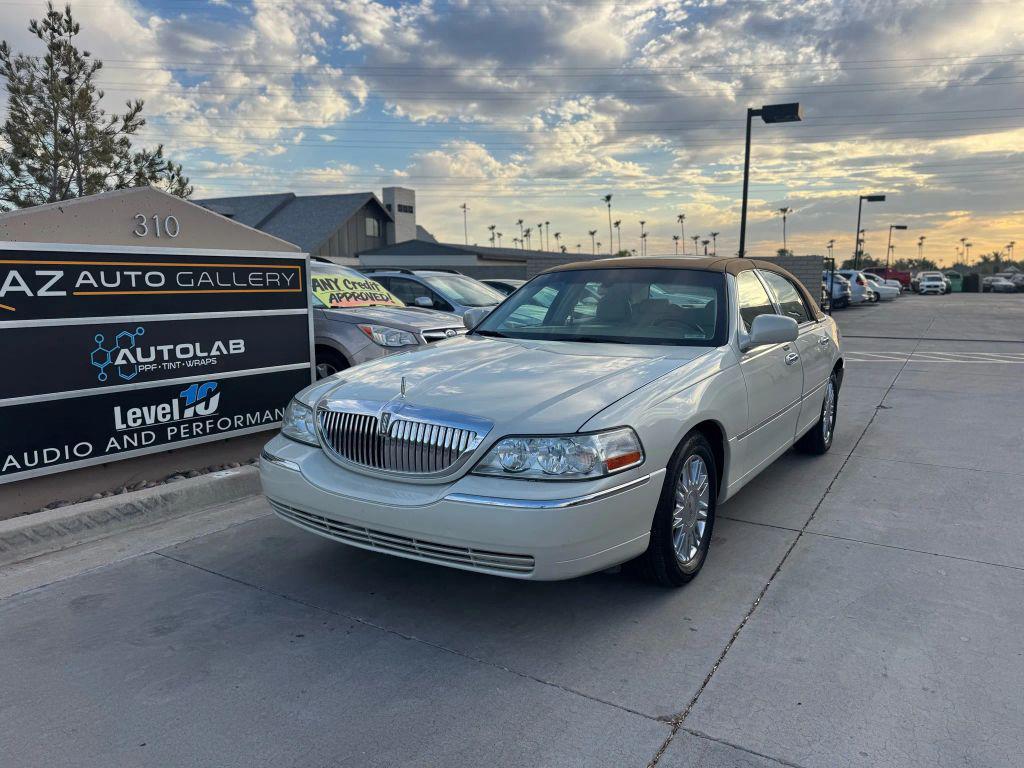used 2006 Lincoln Town Car car, priced at $7,995