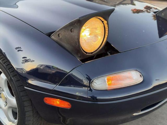 used 1996 Mazda MX-5 Miata car, priced at $12,995