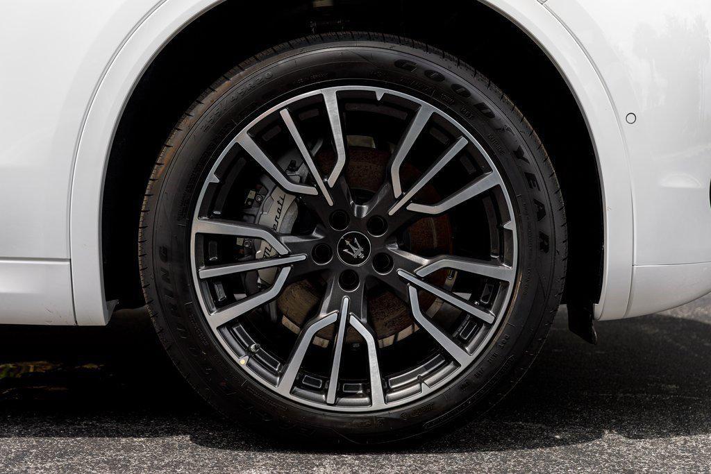 new 2025 Maserati Grecale car, priced at $74,895