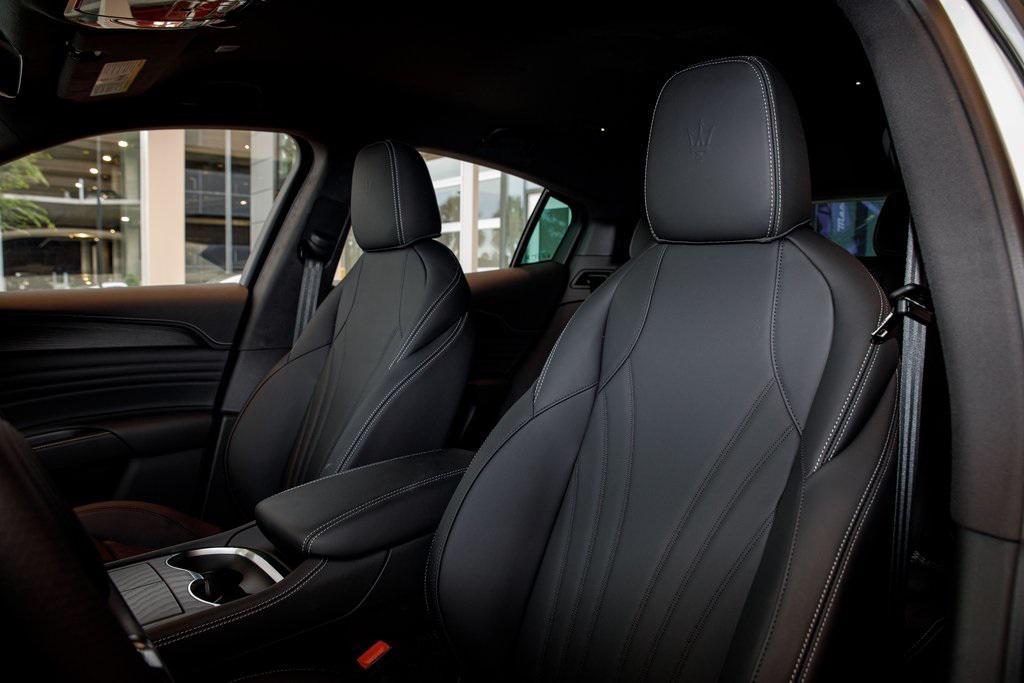 new 2025 Maserati Grecale car