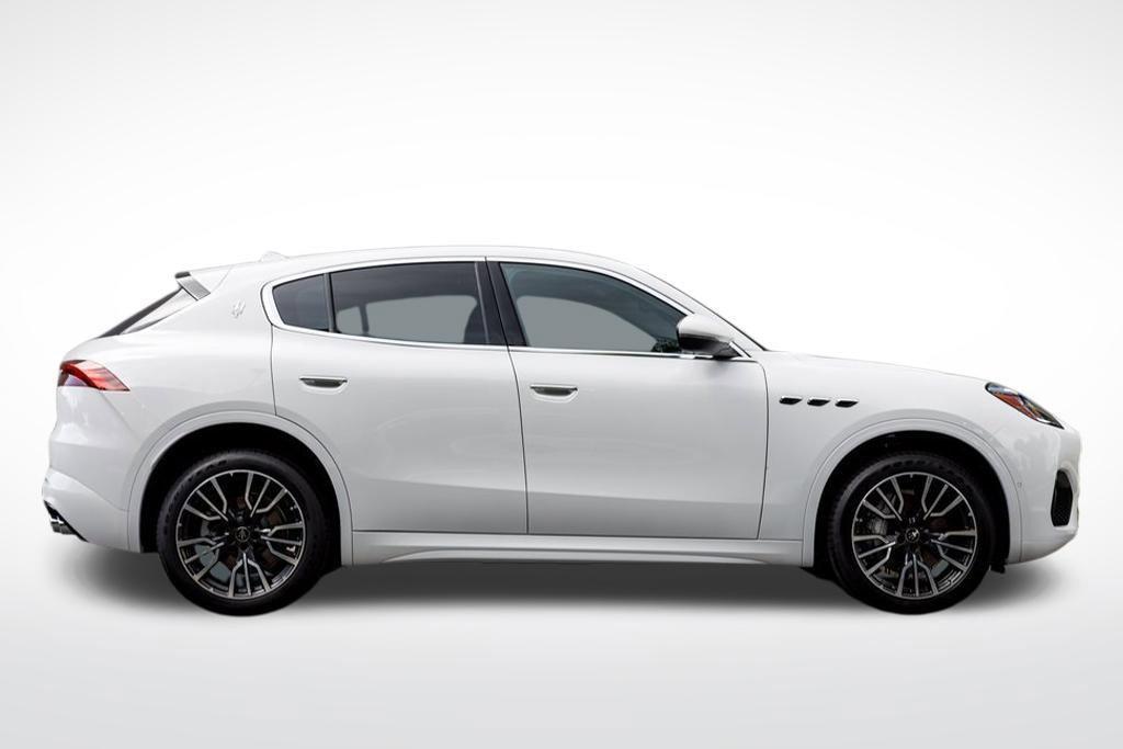 new 2025 Maserati Grecale car, priced at $74,895