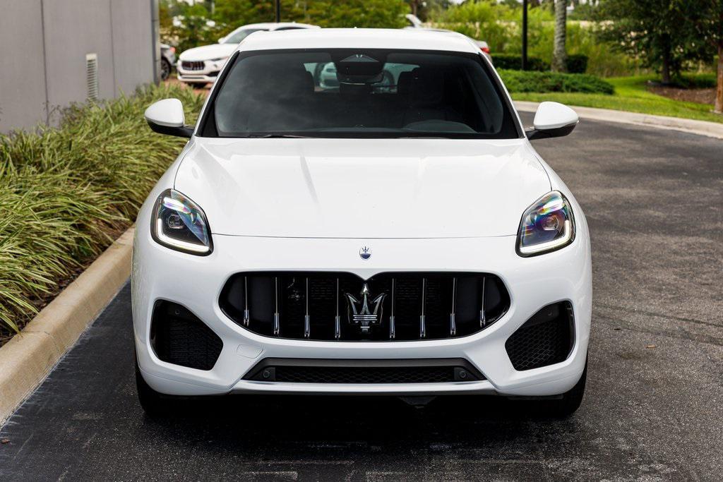 new 2025 Maserati Grecale car