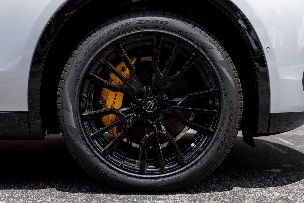 new 2025 Maserati Grecale car, priced at $86,175