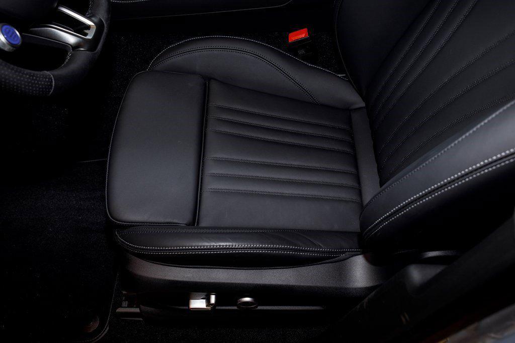 new 2025 Maserati Grecale car, priced at $86,175