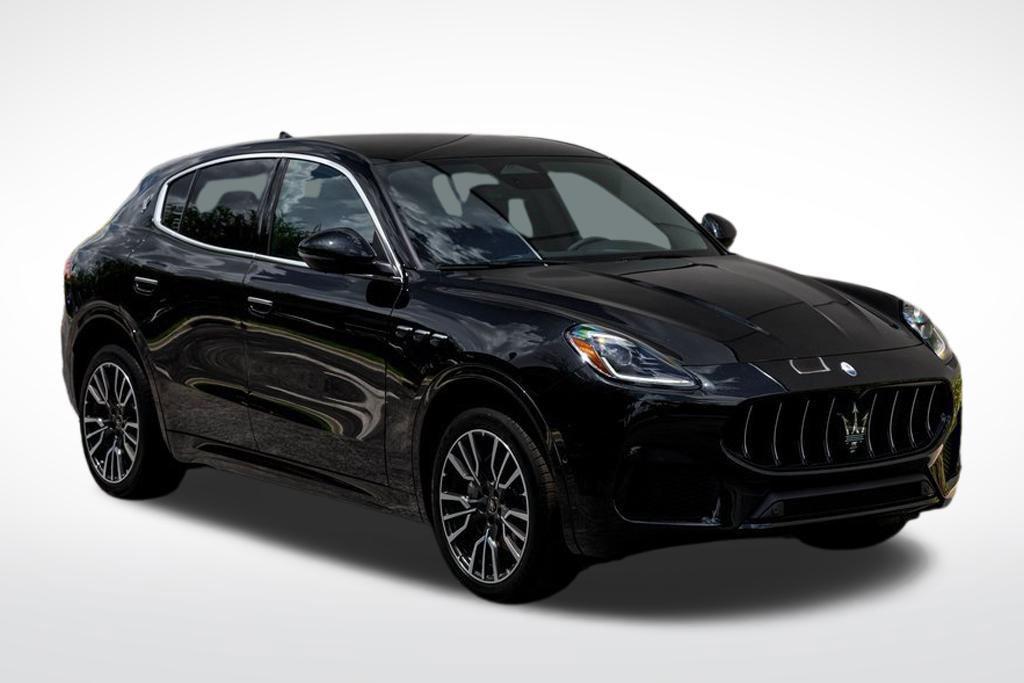 new 2025 Maserati Grecale car, priced at $77,900