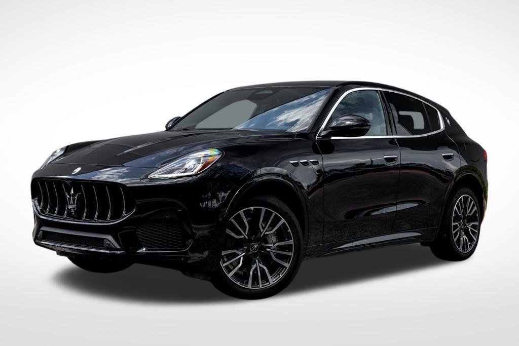 new 2025 Maserati Grecale car, priced at $77,900