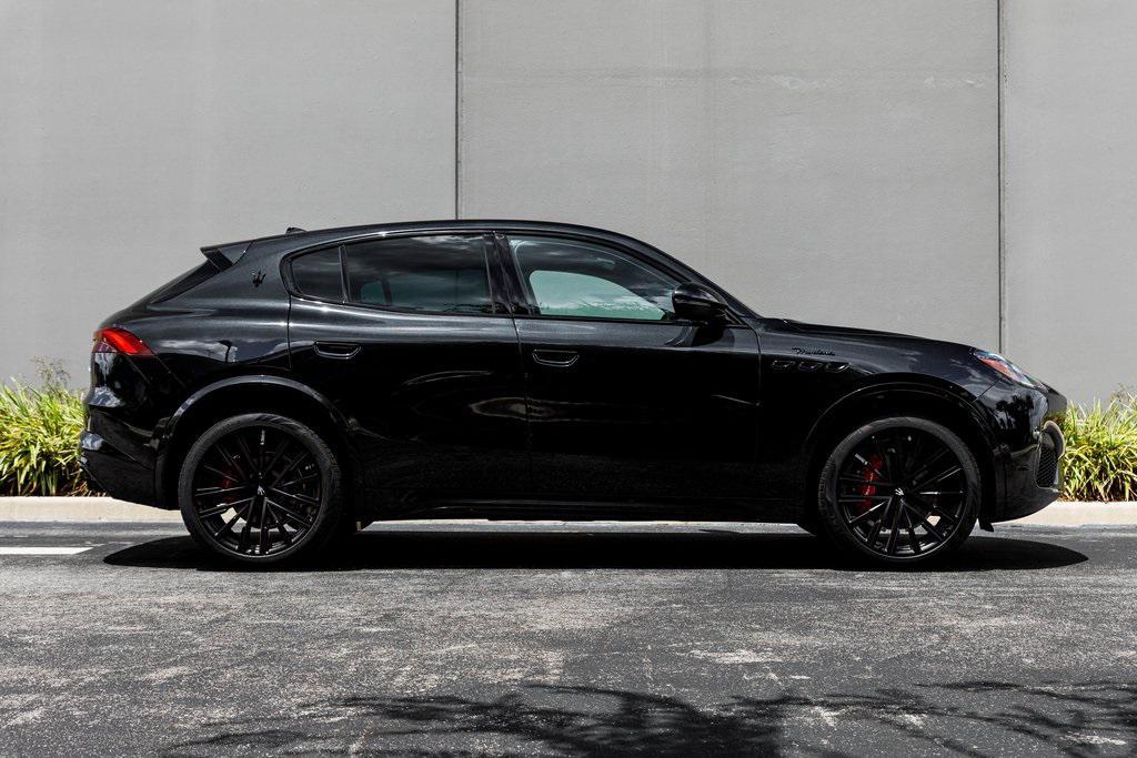 new 2025 Maserati Grecale car, priced at $100,225