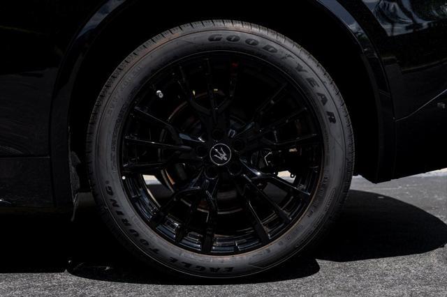 new 2025 Maserati Grecale car, priced at $78,425