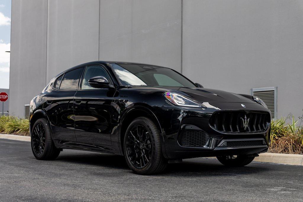 new 2025 Maserati Grecale car, priced at $78,425