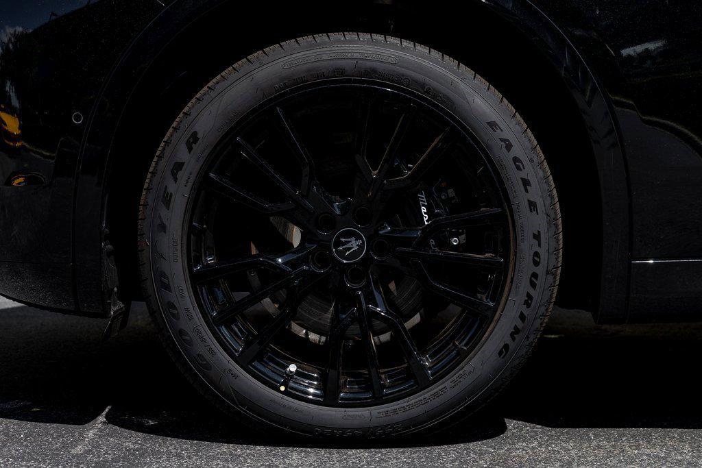 new 2025 Maserati Grecale car, priced at $73,425