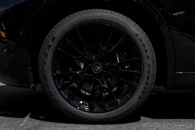 new 2025 Maserati Grecale car, priced at $78,425