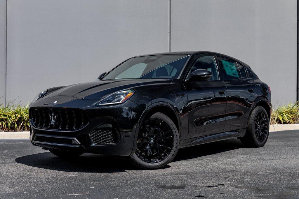 new 2025 Maserati Grecale car, priced at $78,425