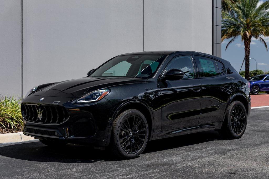 new 2025 Maserati Grecale car, priced at $78,425