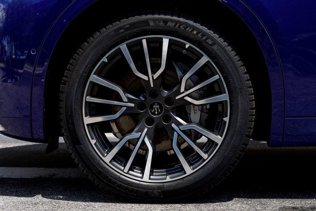 new 2025 Maserati Grecale car, priced at $77,900