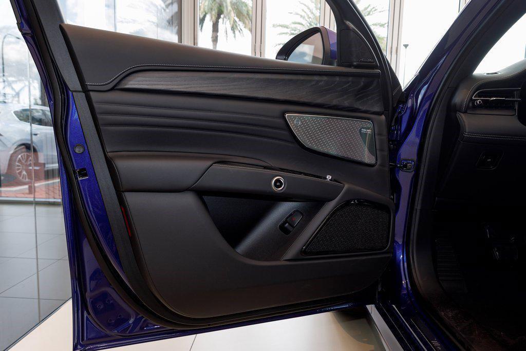 new 2025 Maserati Grecale car, priced at $77,900